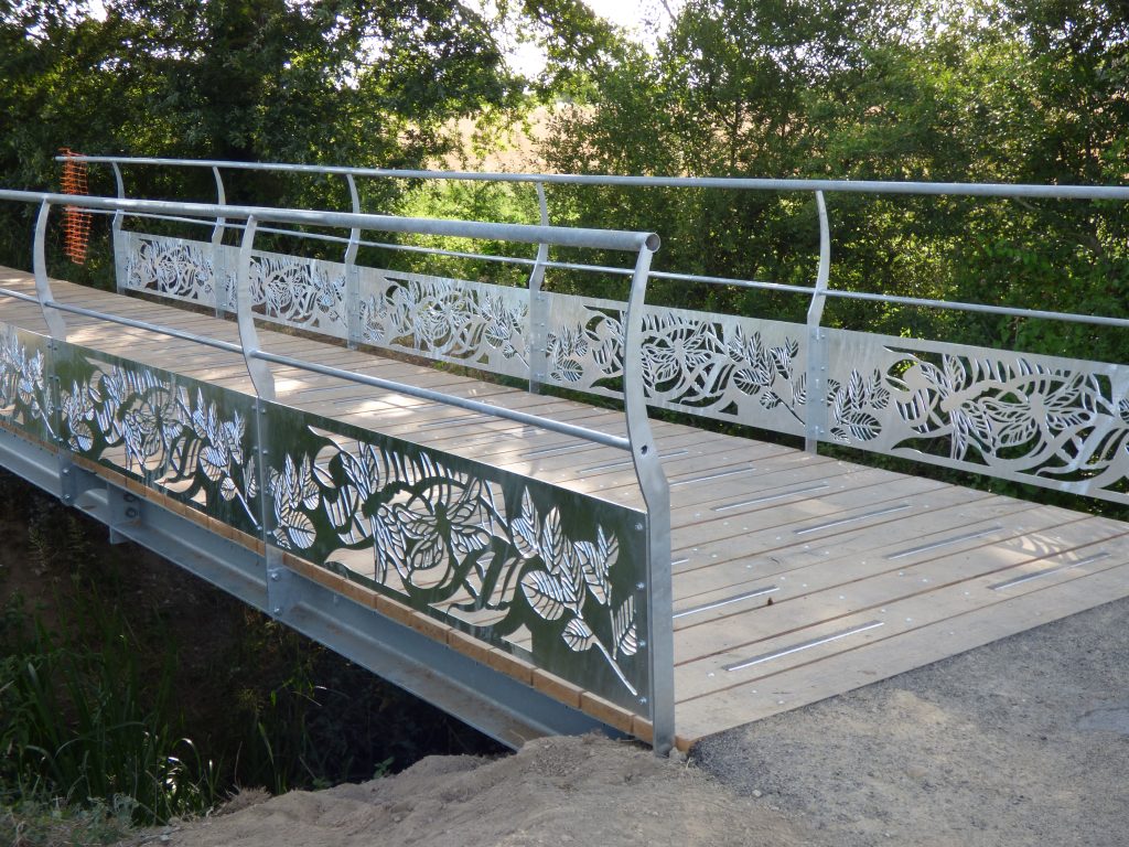 fabricant, passerelle, acier, galvanis&eacute;